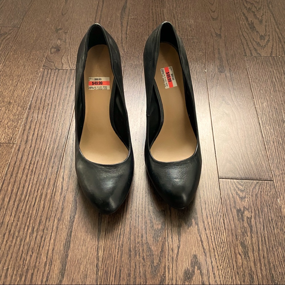 Genuine leather pumps